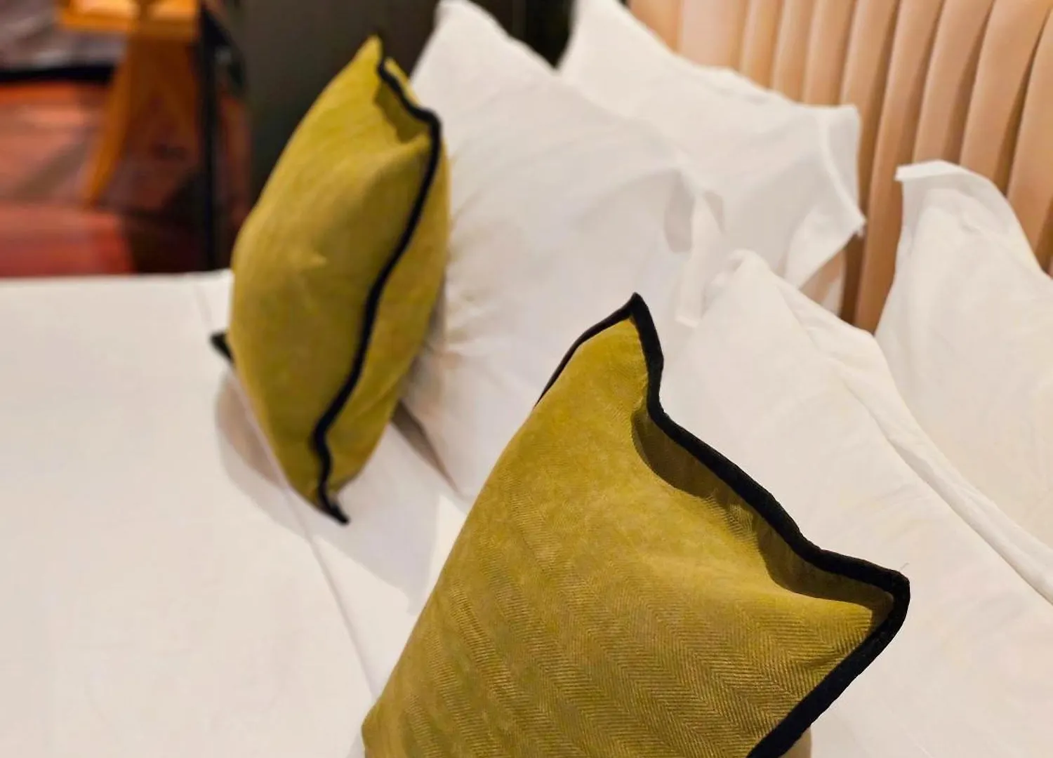 Reunion Carnarvon Hotel George Town