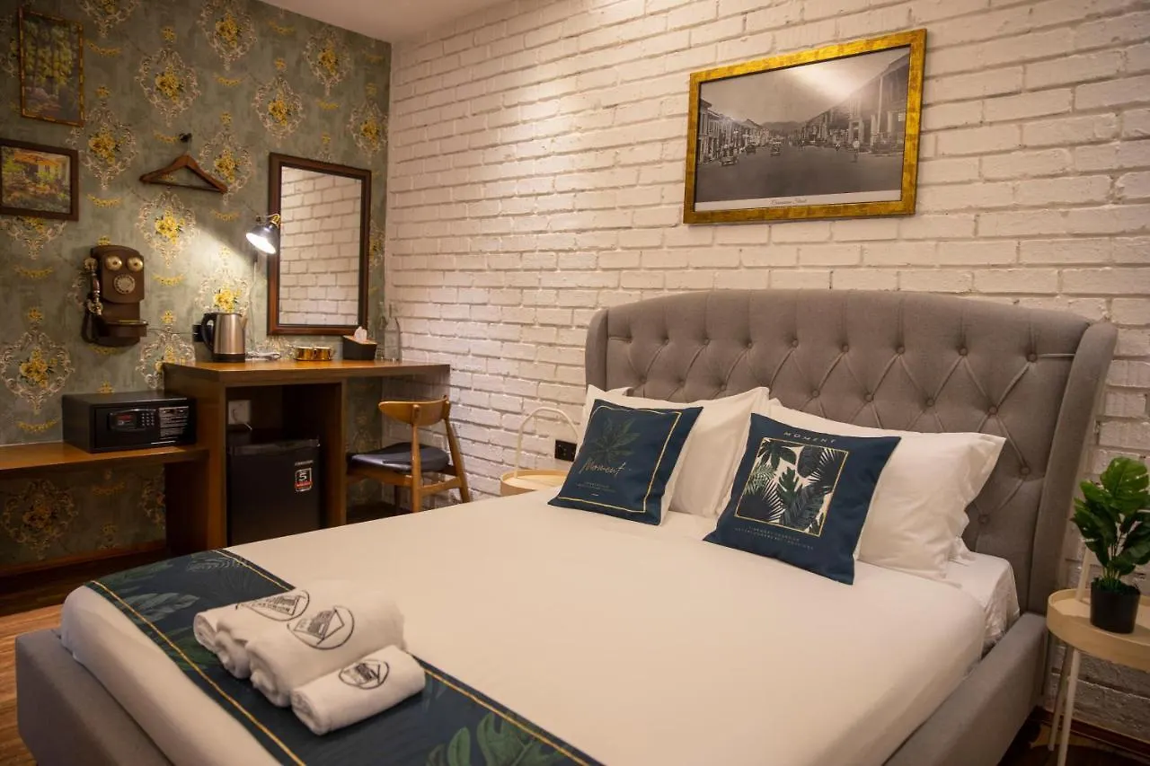 Reunion Carnarvon Hotel George Town